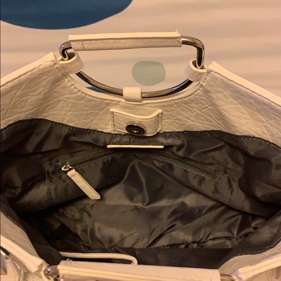 NWT MAX STUDIO Tebon shoulder bag - Picture 3 of 6